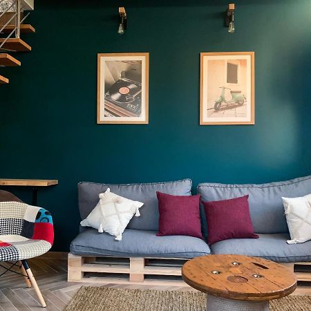 Charming Attic Apartment With Balcony & Swimming Pool Desenzano del Garda Buitenkant foto