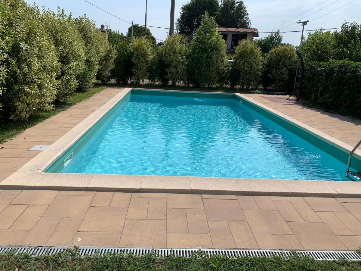 Charming Attic Apartment With Balcony & Swimming Pool Desenzano del Garda Buitenkant foto