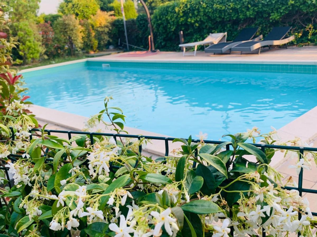 Charming Attic Apartment With Balcony & Swimming Pool Desenzano del Garda Buitenkant foto